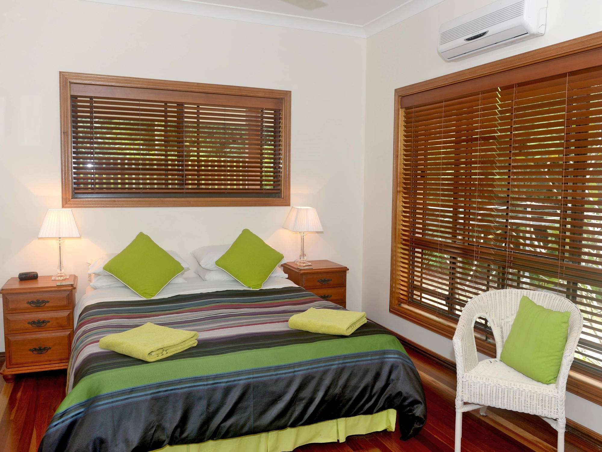 Hibiscus Lodge Bed & Breakfast Wongaling Beach Экстерьер фото