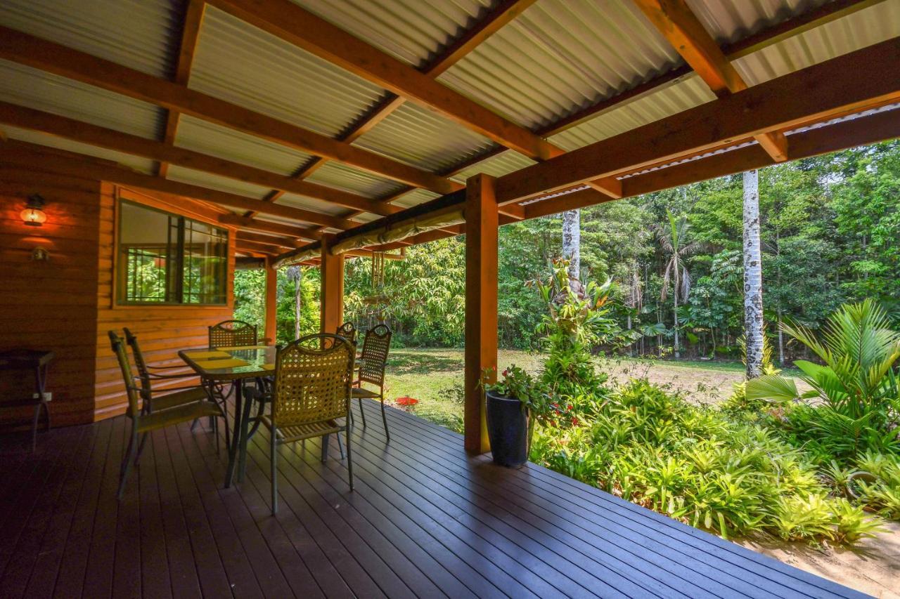 Hibiscus Lodge Bed & Breakfast Wongaling Beach Экстерьер фото